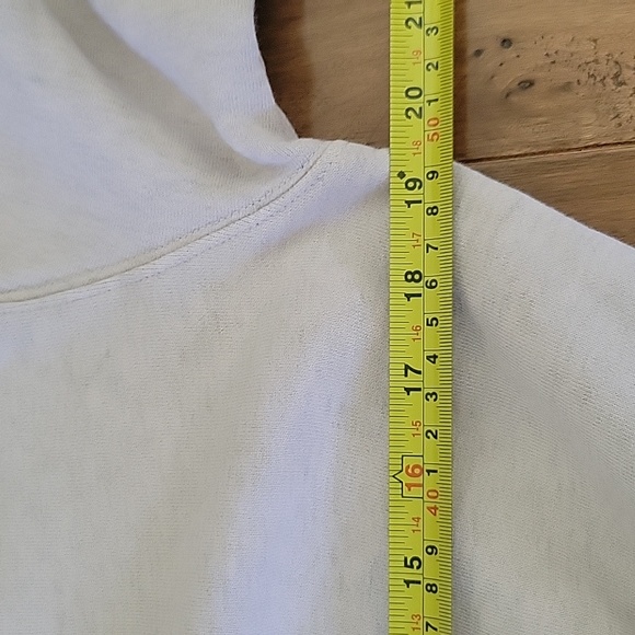 TNA Aritzia Cozy Fleece Long Sleeve Cropped Length Sweatshirt Beige Cream XS - Picture 8 of 11